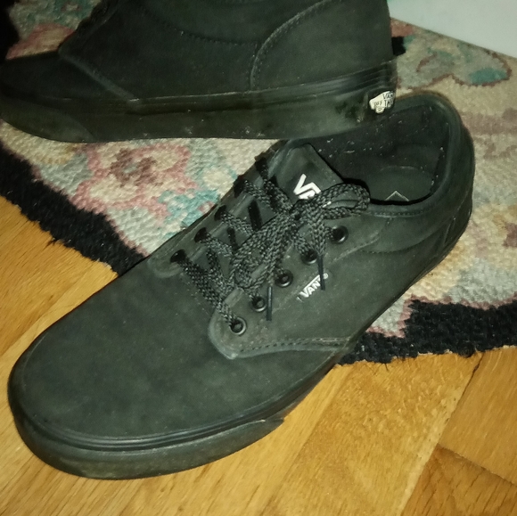 VANS - Picture 5 of 7